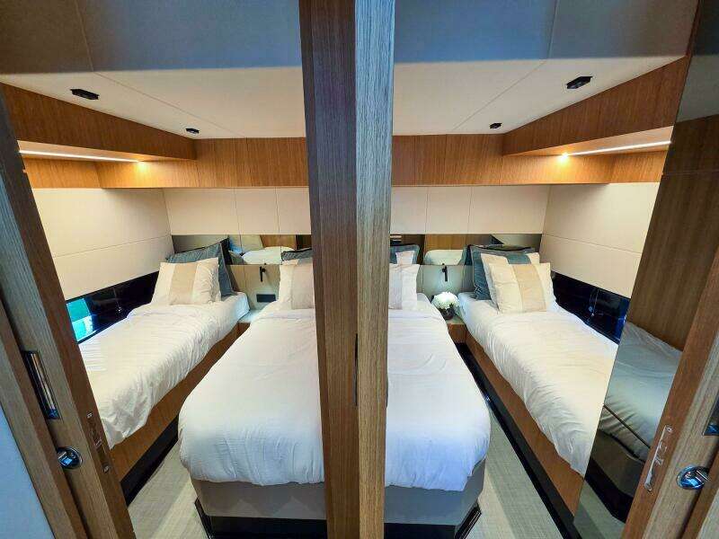 60ft De Antonio Yacht For Sale