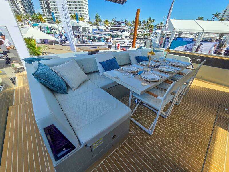 60ft De Antonio Yacht For Sale