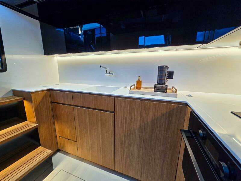 60ft De Antonio Yacht For Sale