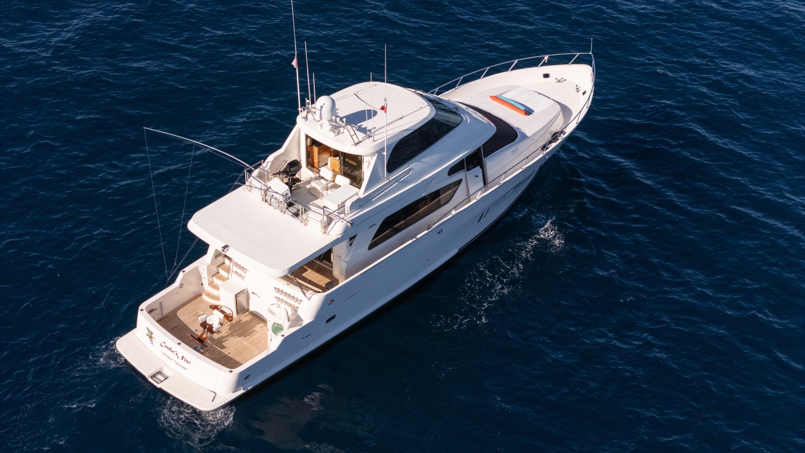 69' 2012 McKinna 69 Skylounge