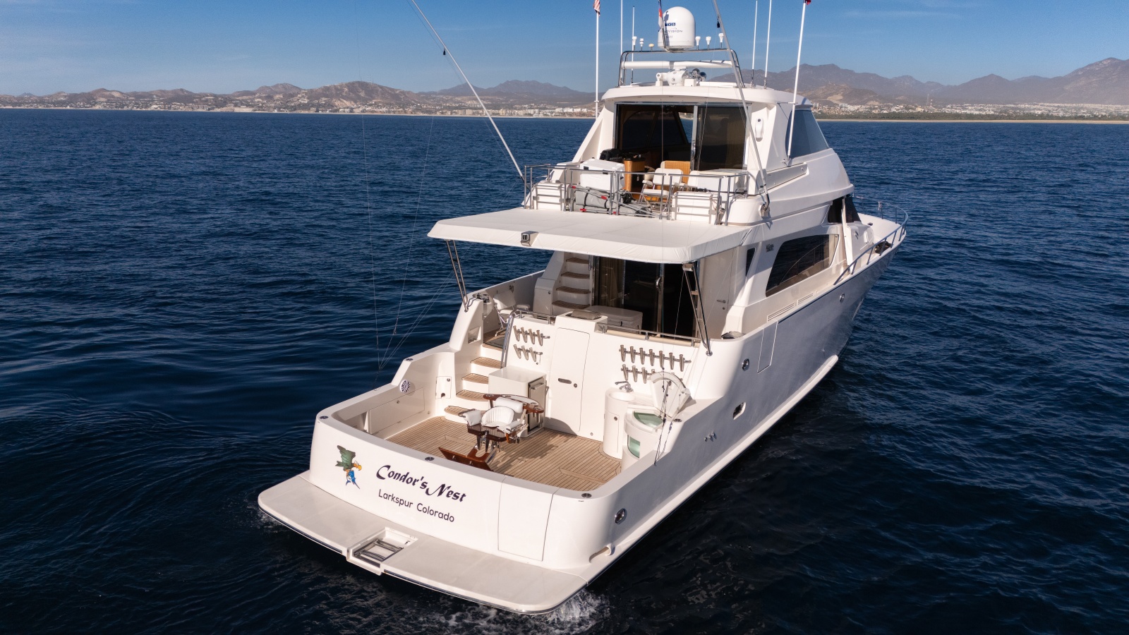 69' 2012 McKinna 69 Skylounge