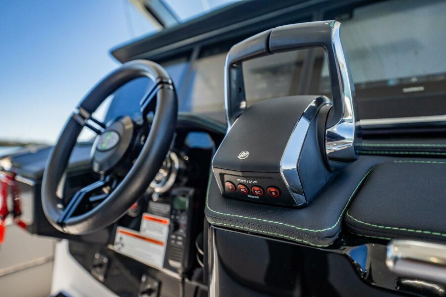 42' 2024 Cigarette 42 Auroris