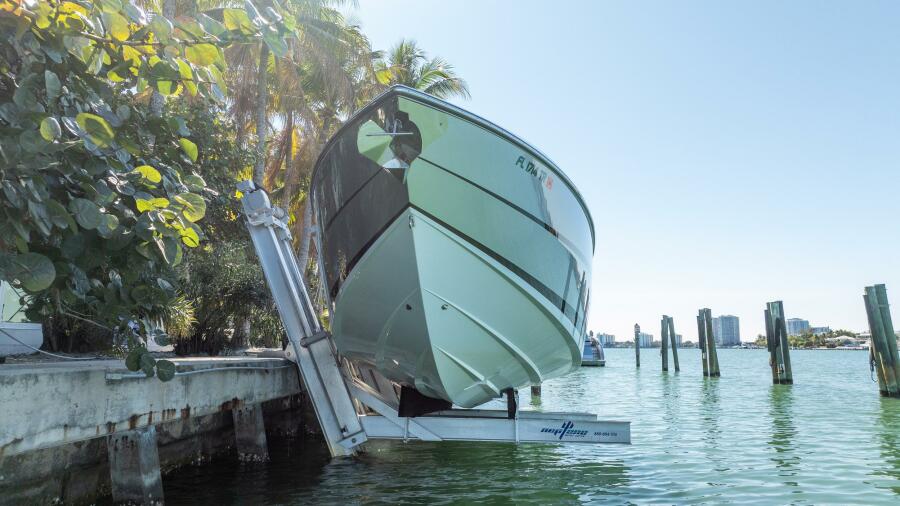 42' 2024 Cigarette 42 Auroris