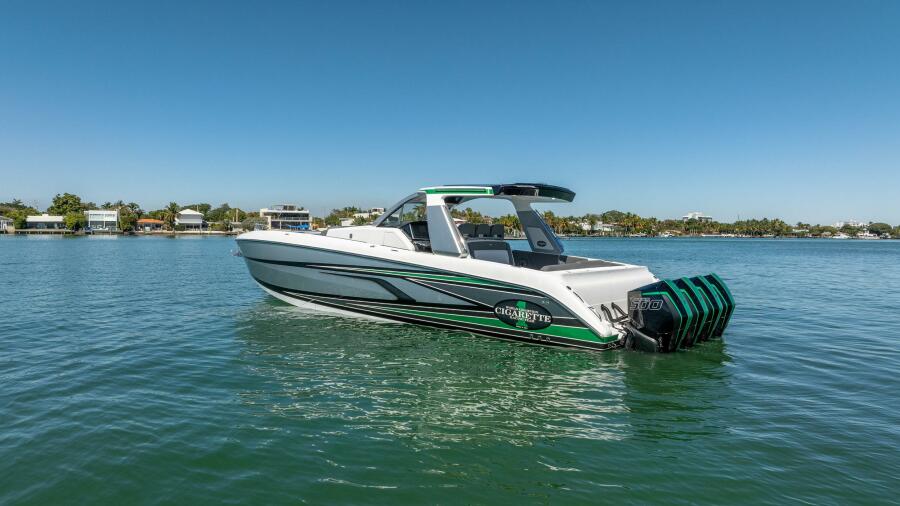 42' 2024 Cigarette 42 Auroris