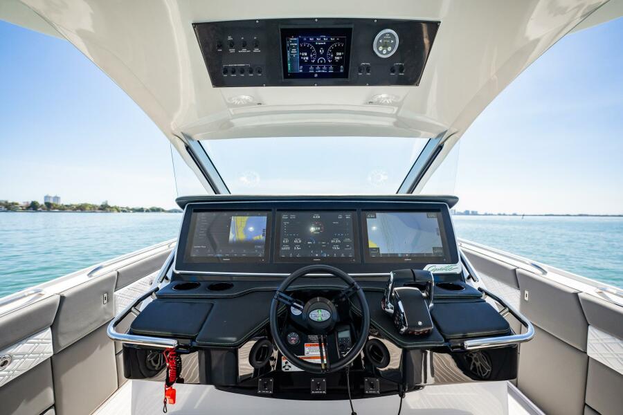 42' 2024 Cigarette 42 Auroris