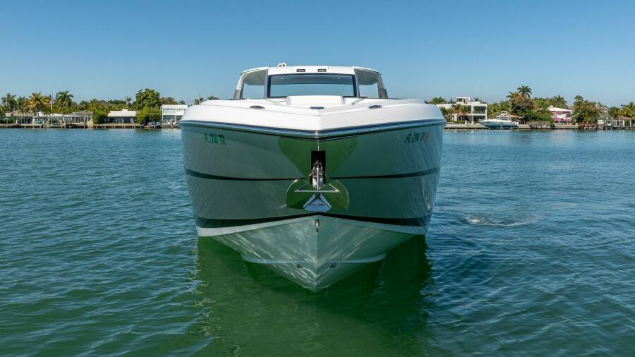 42' 2024 Cigarette 42 Auroris