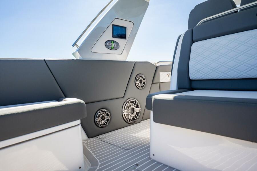 42' 2024 Cigarette 42 Auroris