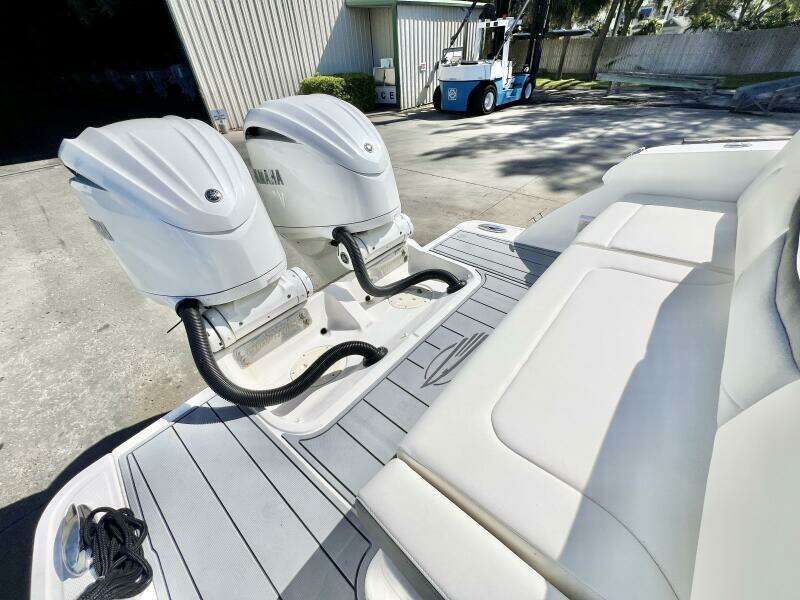 30ft Chaparral Yacht For Sale