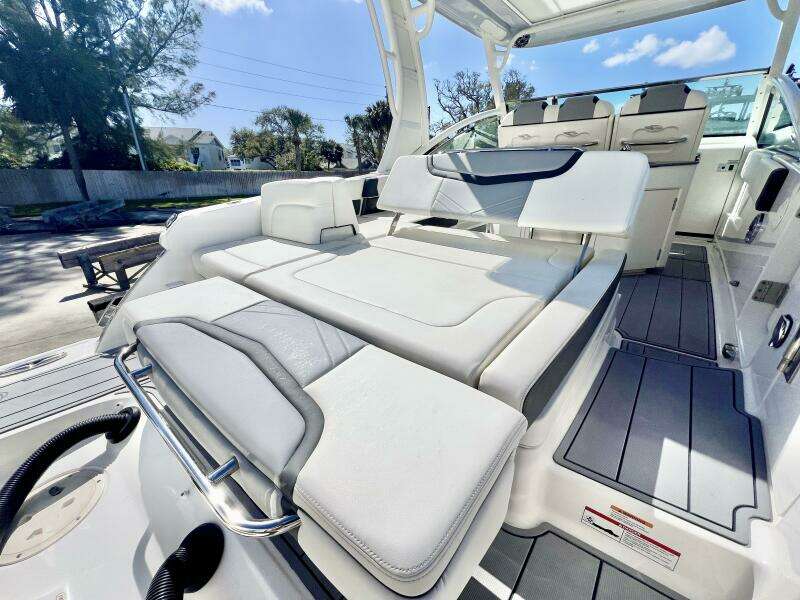 30ft Chaparral Yacht For Sale