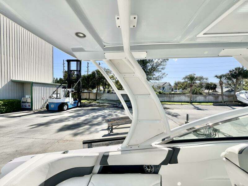 30ft Chaparral Yacht For Sale