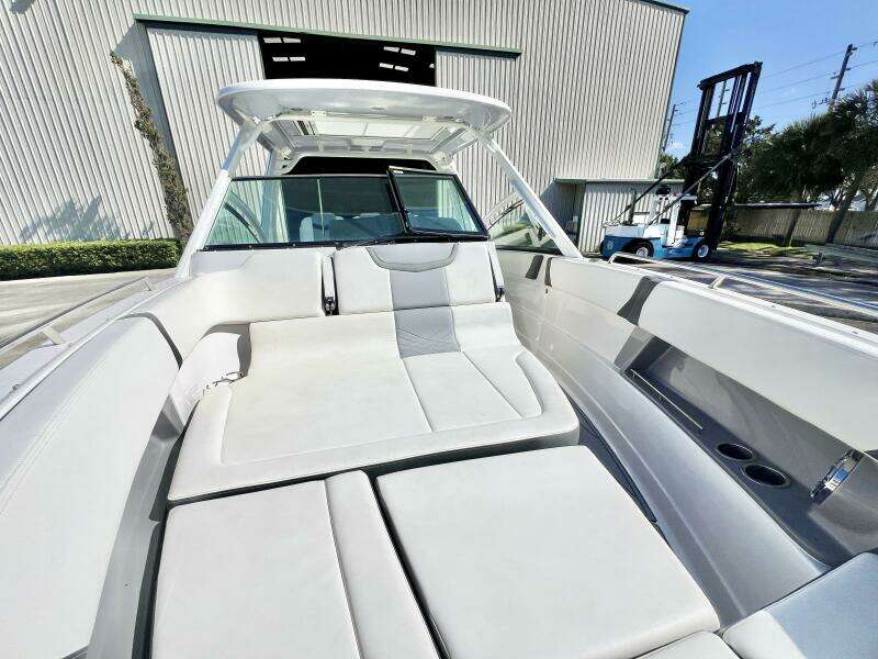 30ft Chaparral Yacht For Sale