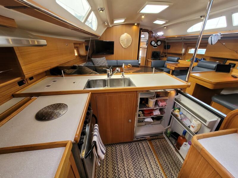 44' 2015 Catalina 