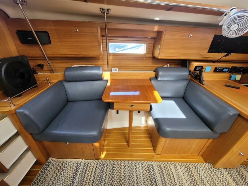 44' 2015 Catalina 