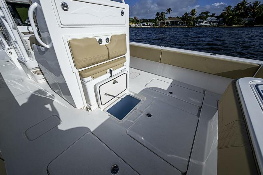 33' 2023 Invincible 33 Open Fisherman