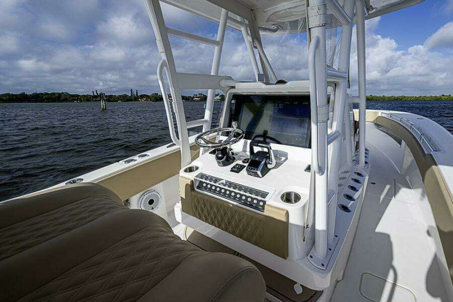 2023 Invincible 33 Open Fisherman