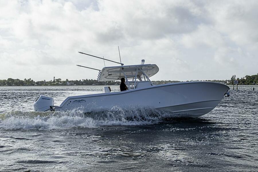 33' 2023 Invincible 33 Open Fisherman