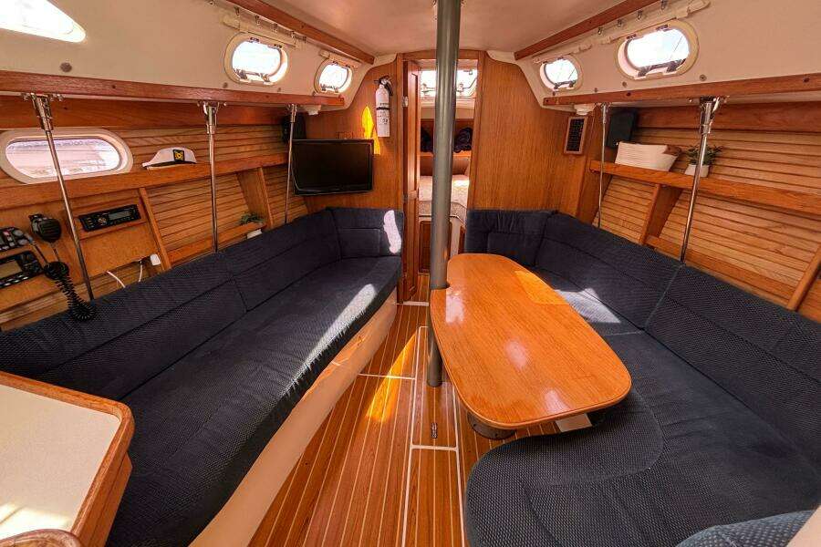 XOCOLATA 32ft Catalina Yacht For Sale