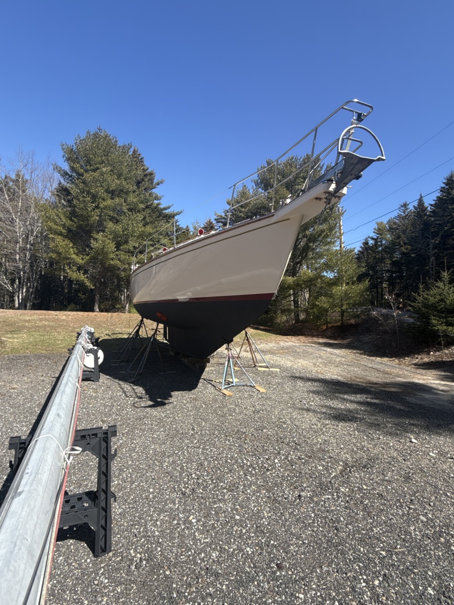 38' 1995 Island Packet 37