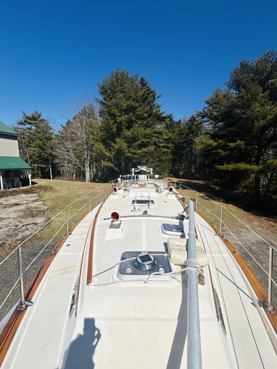 38' 1995 Island Packet 37