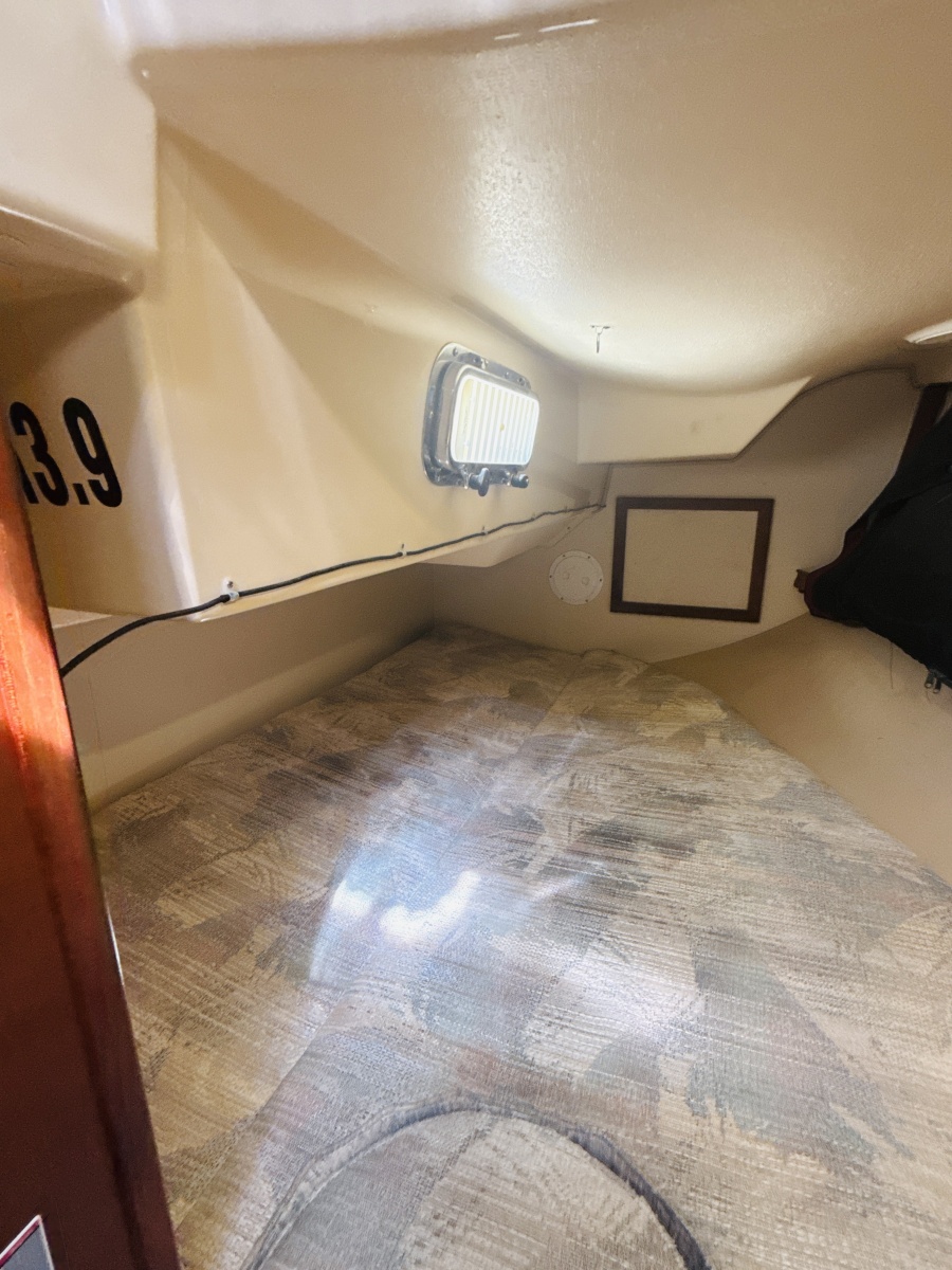 38' 1995 Island Packet 37