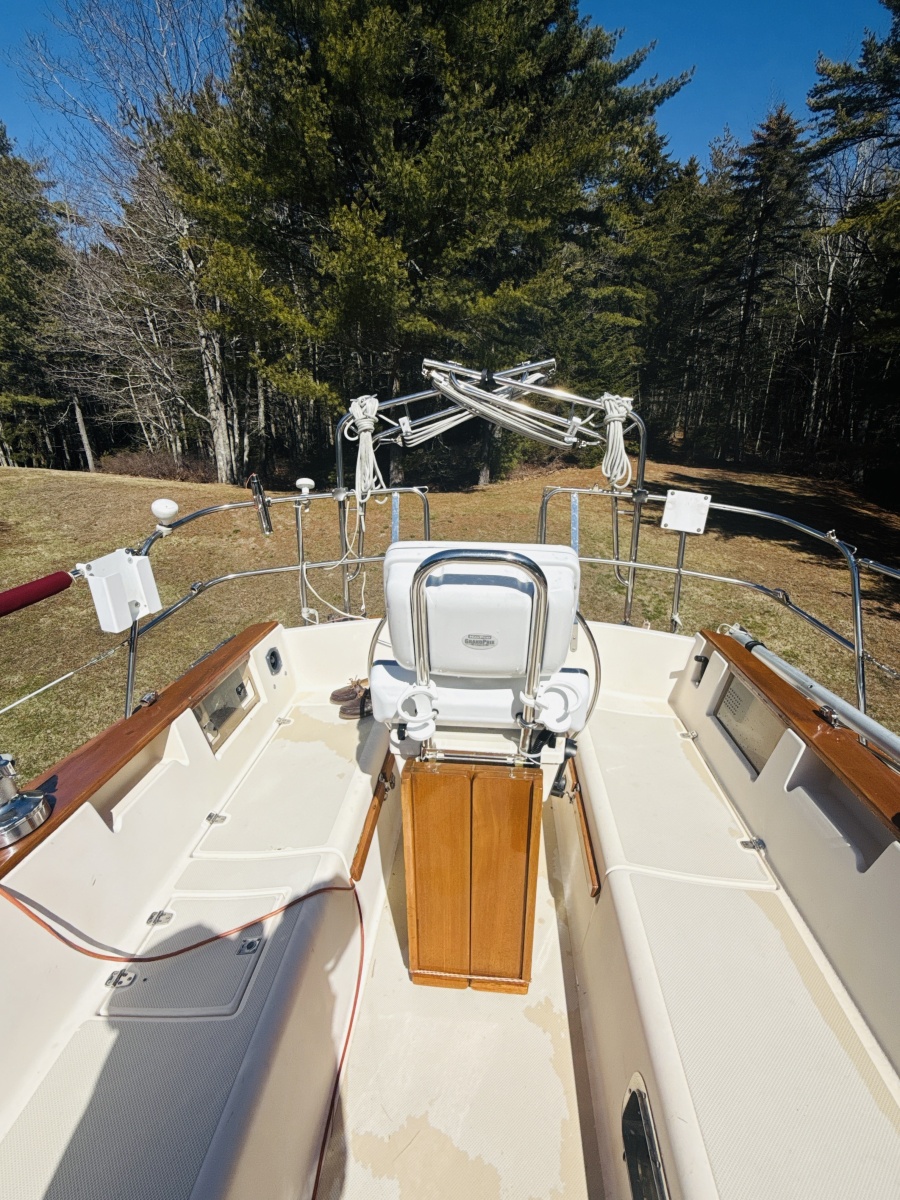 38' 1995 Island Packet 37
