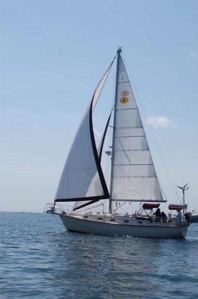 38' 1995 Island Packet 37