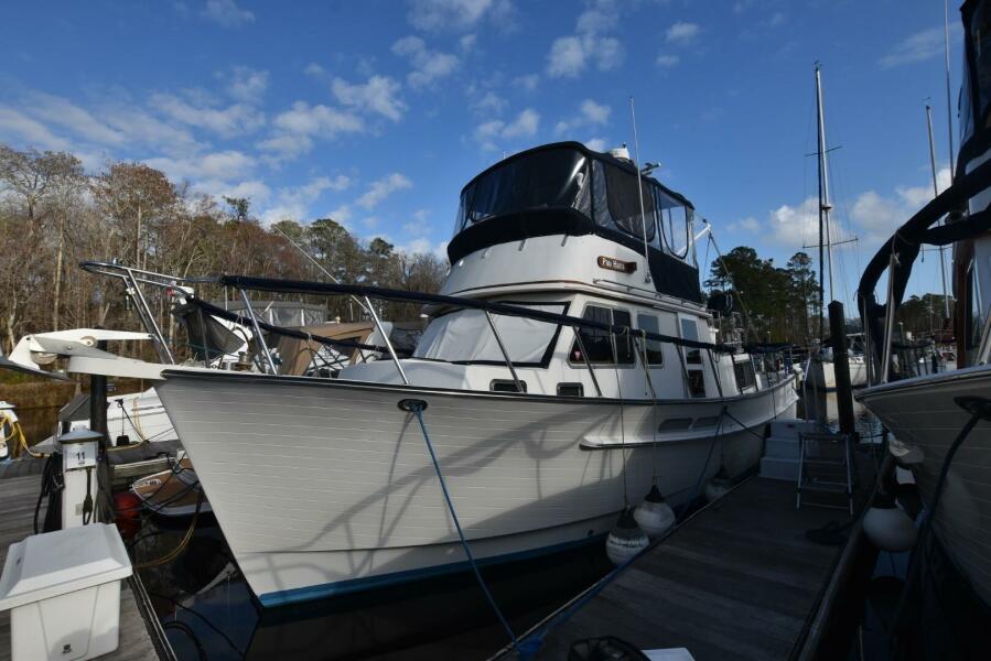 36' 1998 Monk 36 Double Cabin
