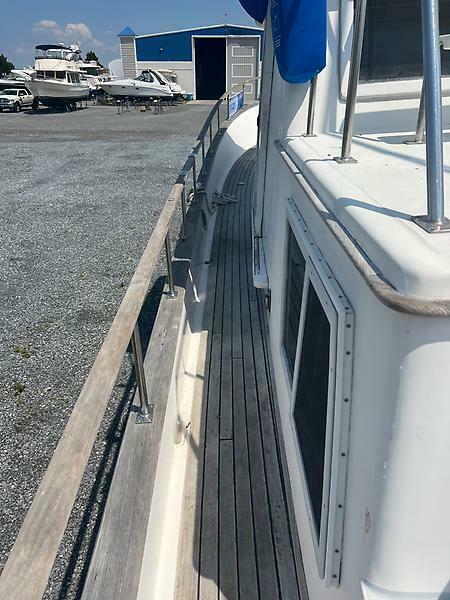 37' 1987 Hershine Newburyport
