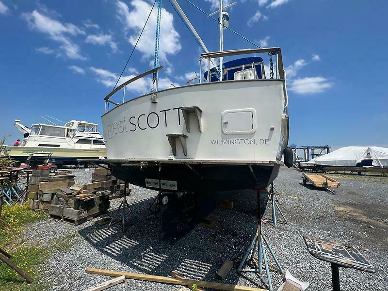 37' 1987 Hershine Newburyport