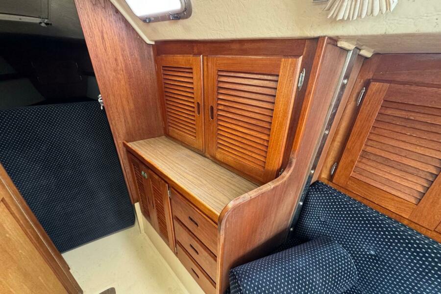 38' 1986 Catalina 38