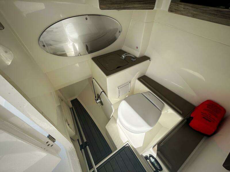 26ft Edgewater Yacht For Sale