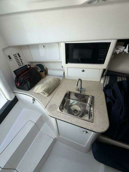 31ft Intrepid Yacht For Sale