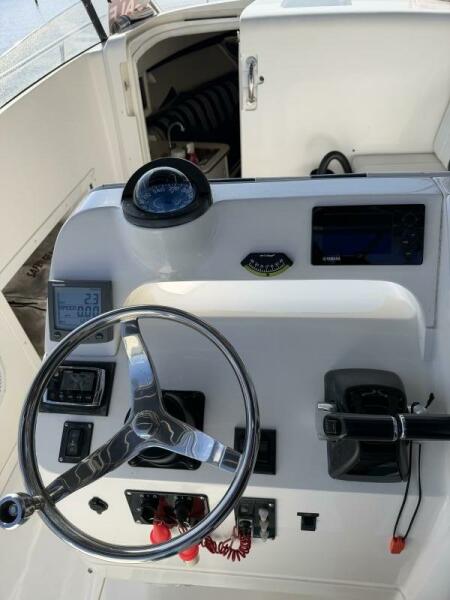 31' 2003 Intrepid 310