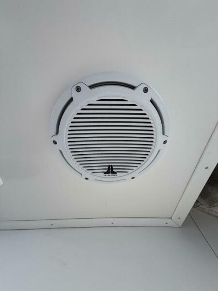 31' 2003 Intrepid 310