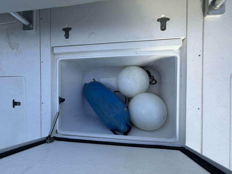 31ft Intrepid Yacht For Sale