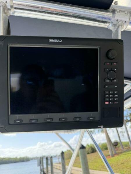 31' 2003 Intrepid 310