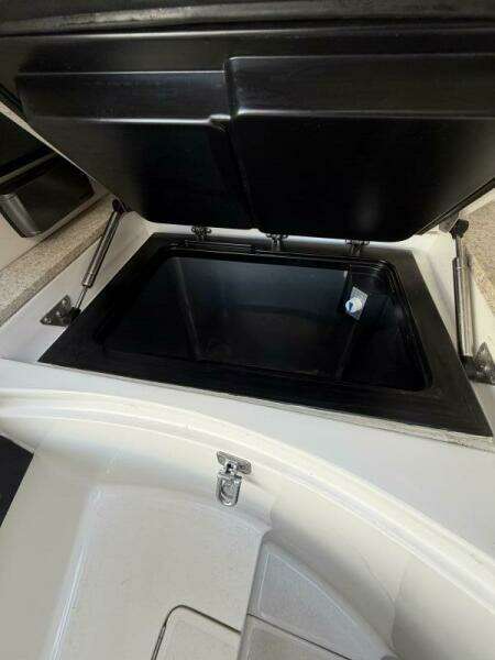 31ft Intrepid Yacht For Sale