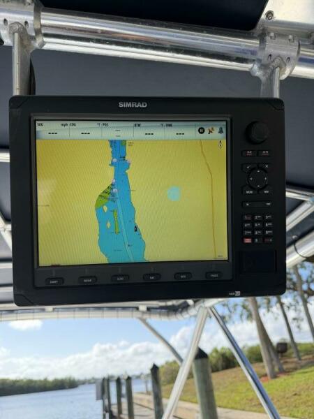 31' 2003 Intrepid 310