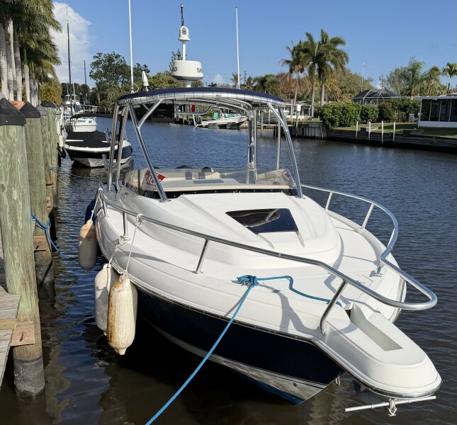 31' 2003 Intrepid 310