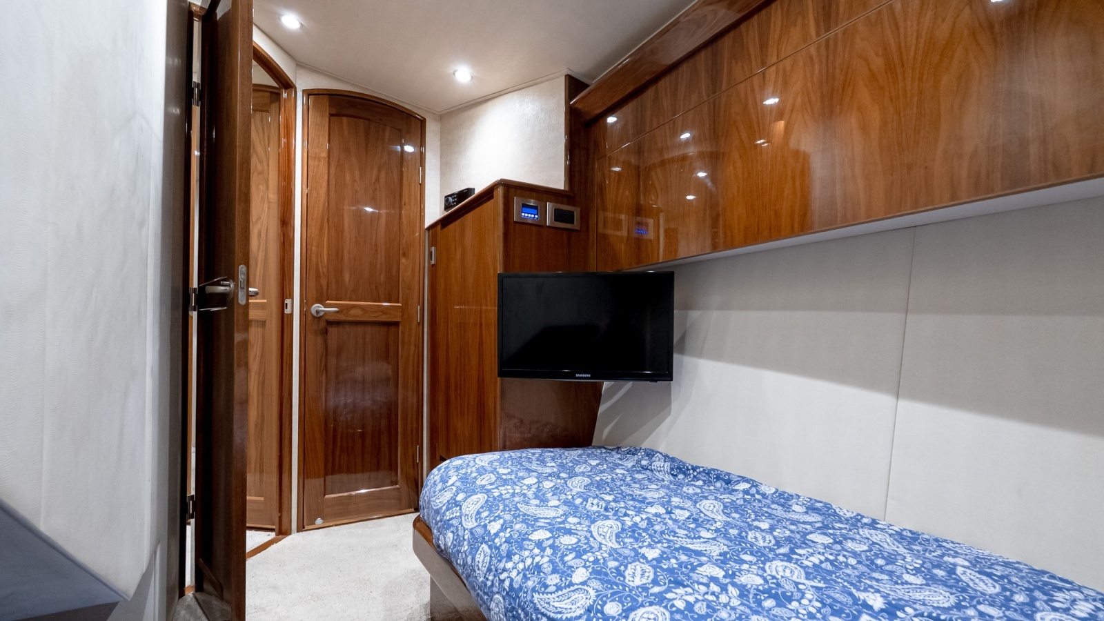 2017 Viking 62 Enclosed Bridge