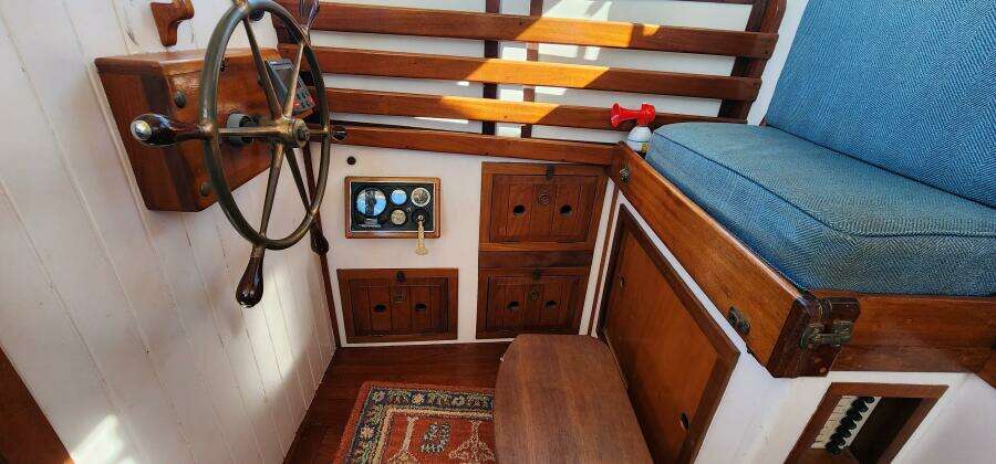 Hesper 32ft Tillotson Pearson Yacht For Sale