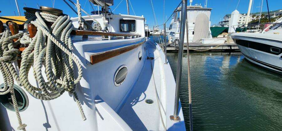 Hesper 32ft Tillotson Pearson Yacht For Sale