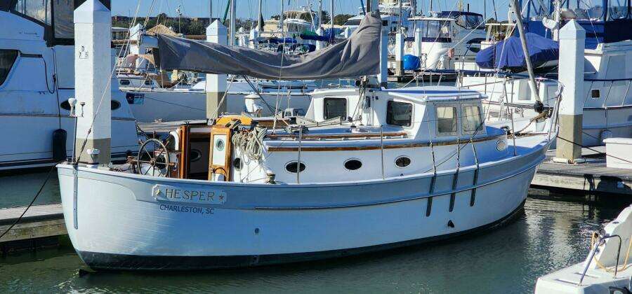 Hesper 32ft Tillotson Pearson Yacht For Sale