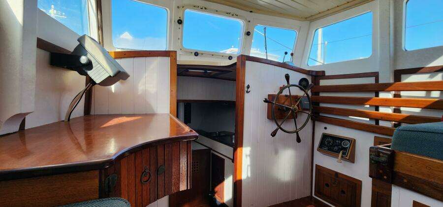 Hesper 32ft Tillotson Pearson Yacht For Sale
