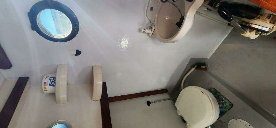 Hesper 32ft Tillotson Pearson Yacht For Sale