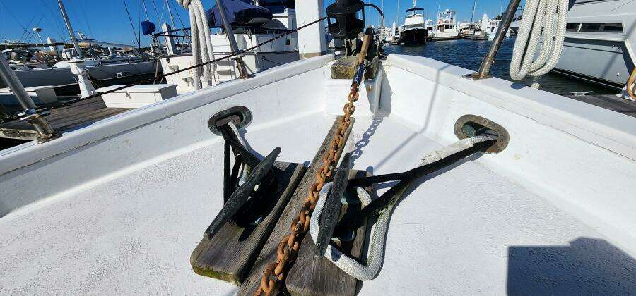 Hesper 32ft Tillotson Pearson Yacht For Sale