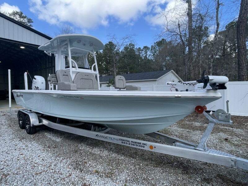 24' 2023 Sea Pro 248 DLX