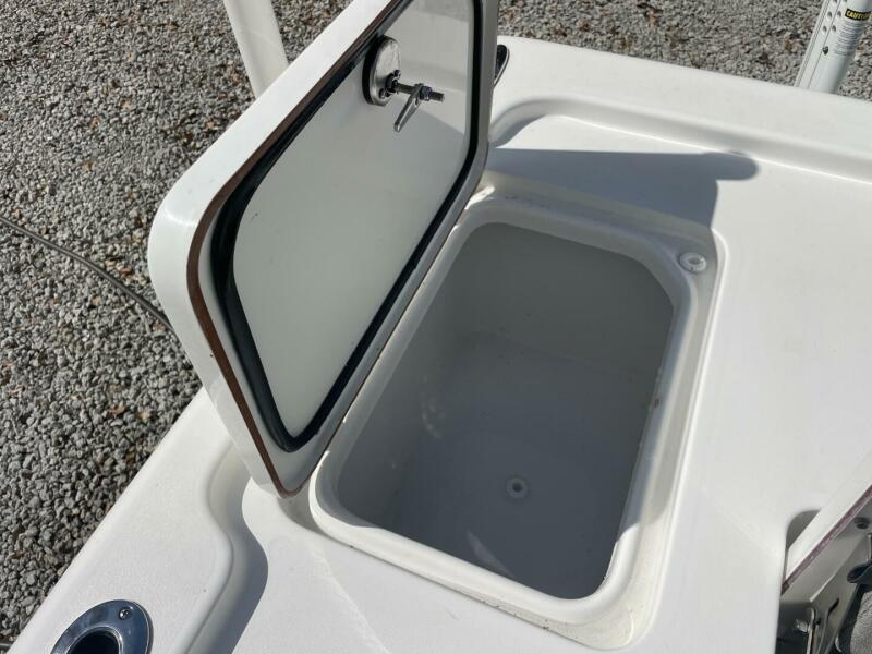 24' 2023 Sea Pro 248 DLX