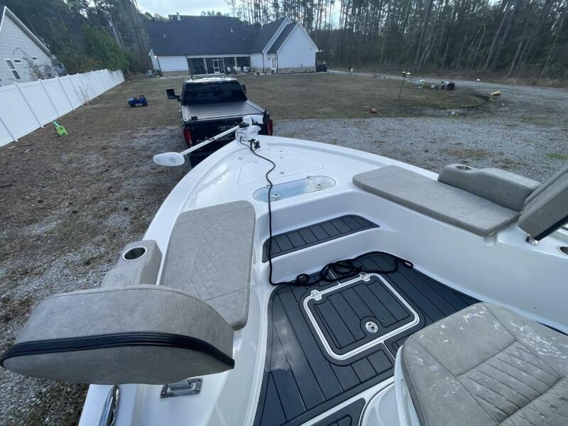 24' 2023 Sea Pro 248 DLX