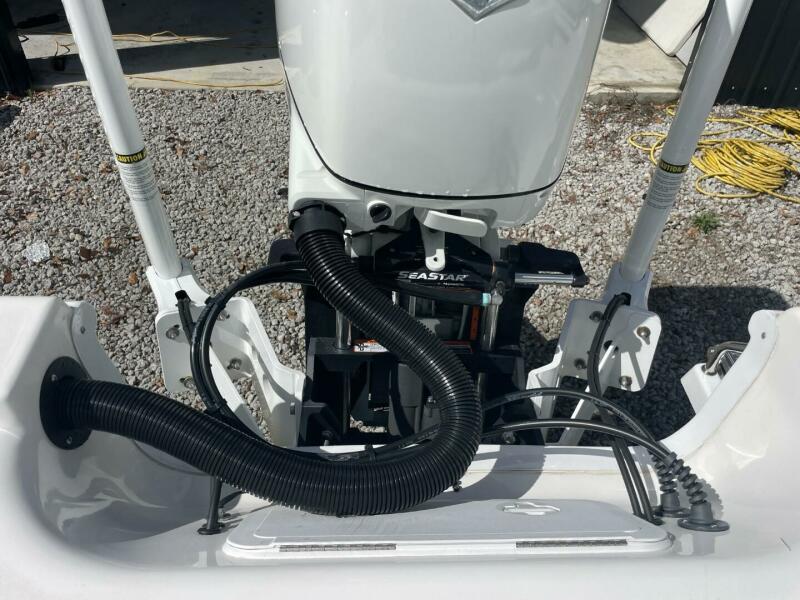 24' 2023 Sea Pro 248 DLX